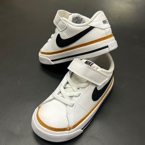 Nike Kids' Court Legacy Low Top Sneaker Toddler size 8